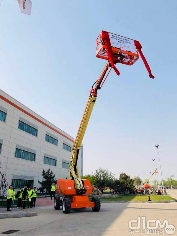 捷爾杰JLG全新直臂式高空作業(yè)平臺600S/600SJ隆重上市