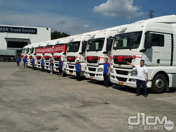 曼恩商用車向深圳穩(wěn)安物流交付20臺(tái)牽引車