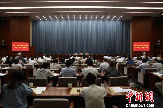 杭州召開全市工程建設(shè)項目審批制度改革試點工作培訓(xùn)會。杭州市建委供圖
