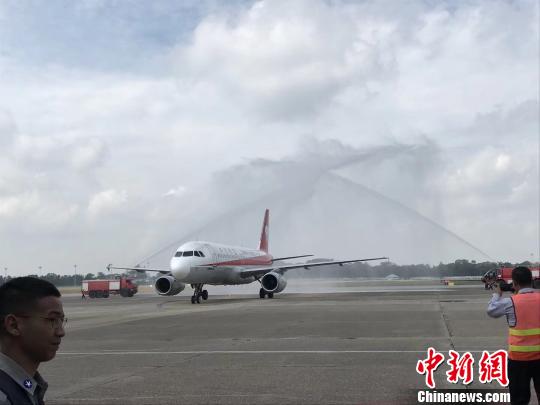 四川航空西安―緬甸仰光首航成功。　四川航空供圖 攝