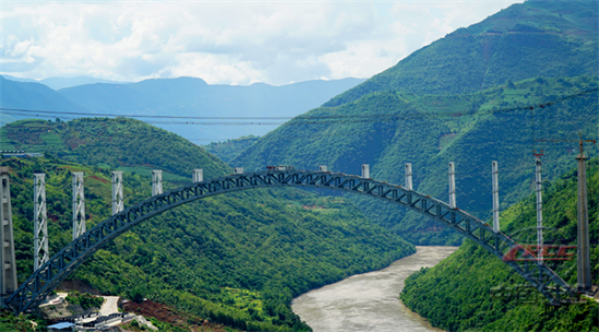 大瑞鐵路怒江特大橋全景