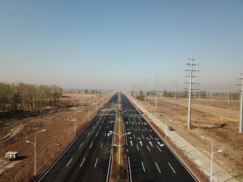 長(zhǎng)春騰飛管廊項(xiàng)目道路工程主干道順利通車